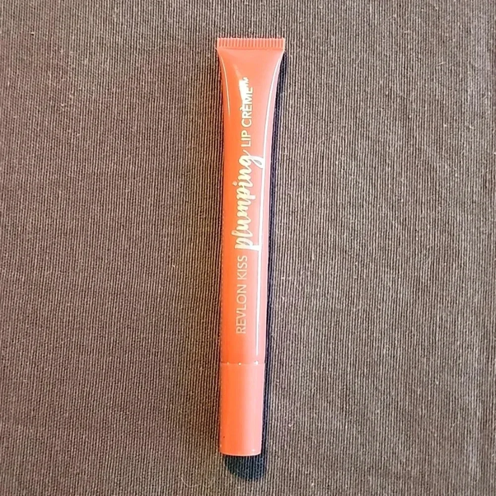Revlon Kiss Plumping Lip Creme-505 Abricot Silk